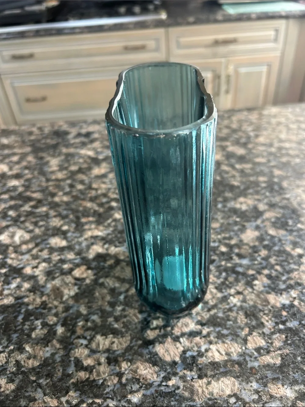 ASHLAND 6.75 BLUE FLUTED U SHAPPED GLASS TABLETOP VASE NWT